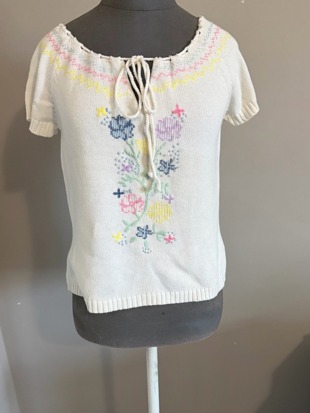 Floral embroidered 100% cotton cottage core top size large